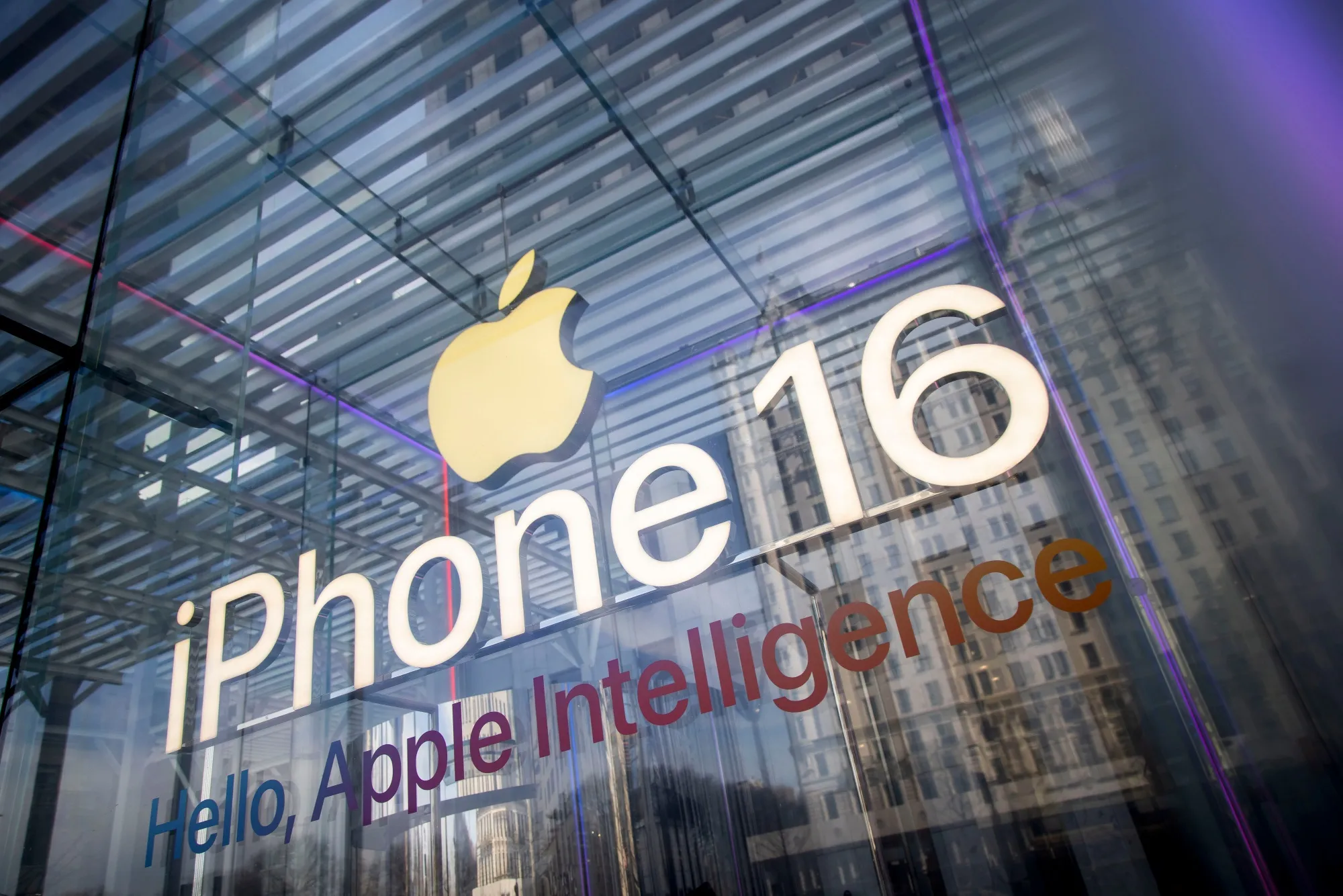 Apple планує залучити OpenAI або Anthropic до Siri — кардинальний розворот у стратегії AI!